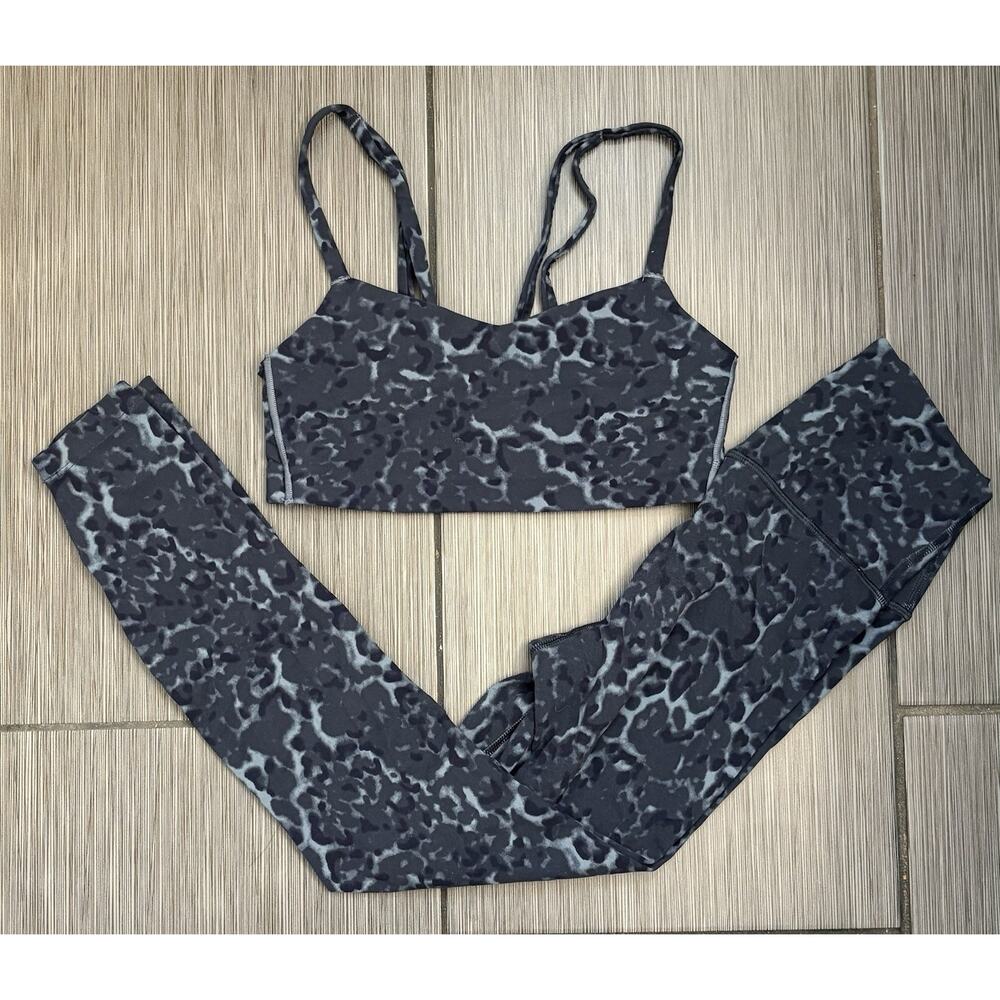 All In Motion Women's Blue Animal Print Workout Set Strappy Sports Bra/Pants XS